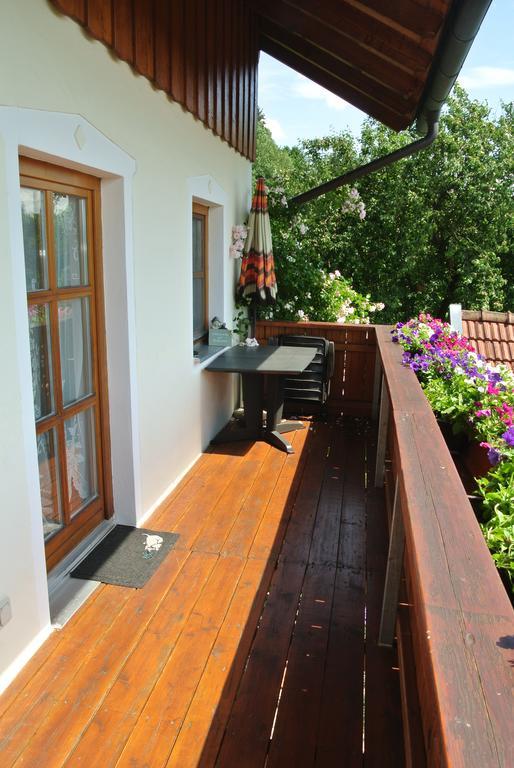 Haus Am Waldrand - Ferienwohnung Augustin غرافناو المظهر الخارجي الصورة